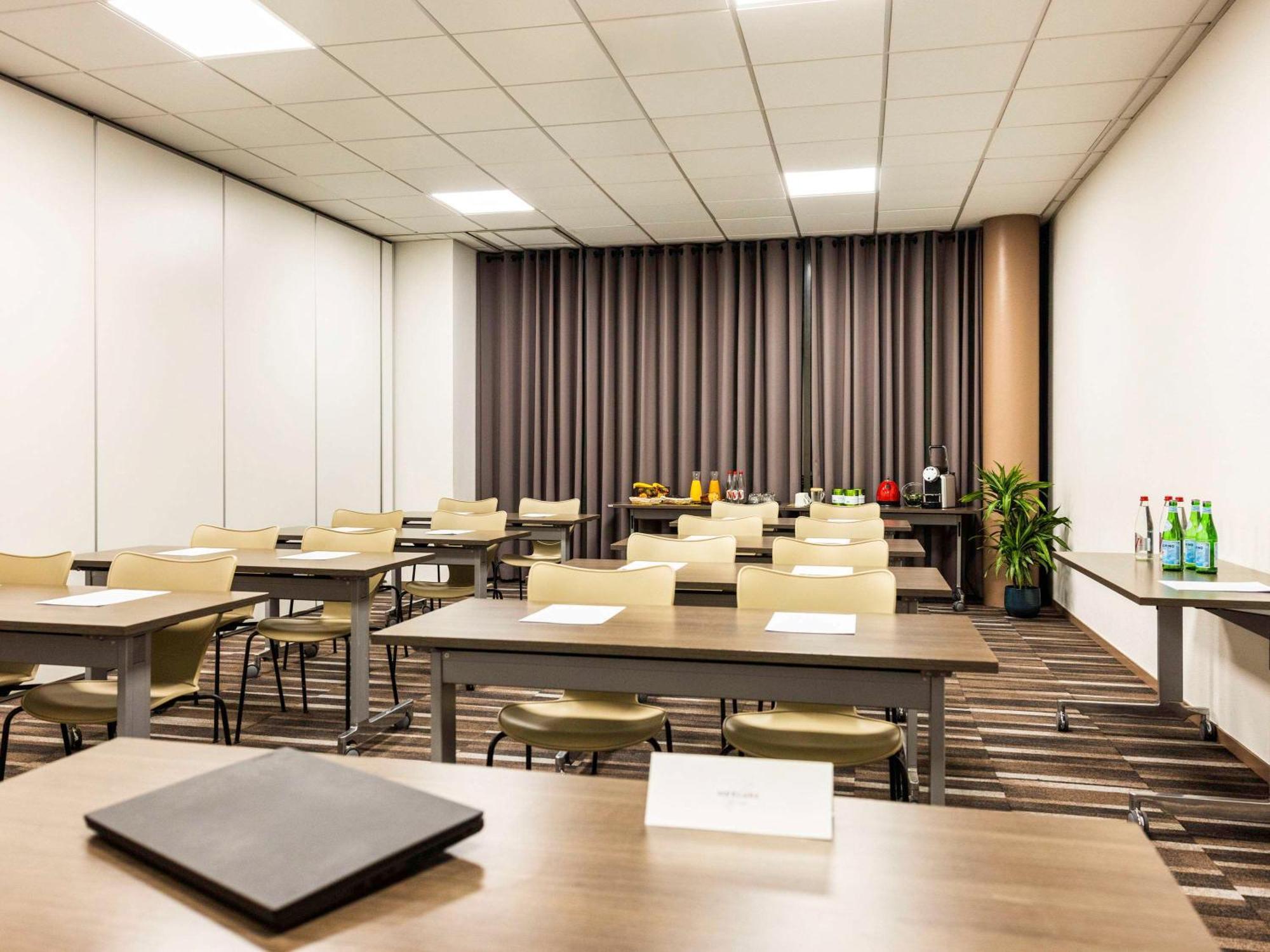 Astoria Hotel 4*