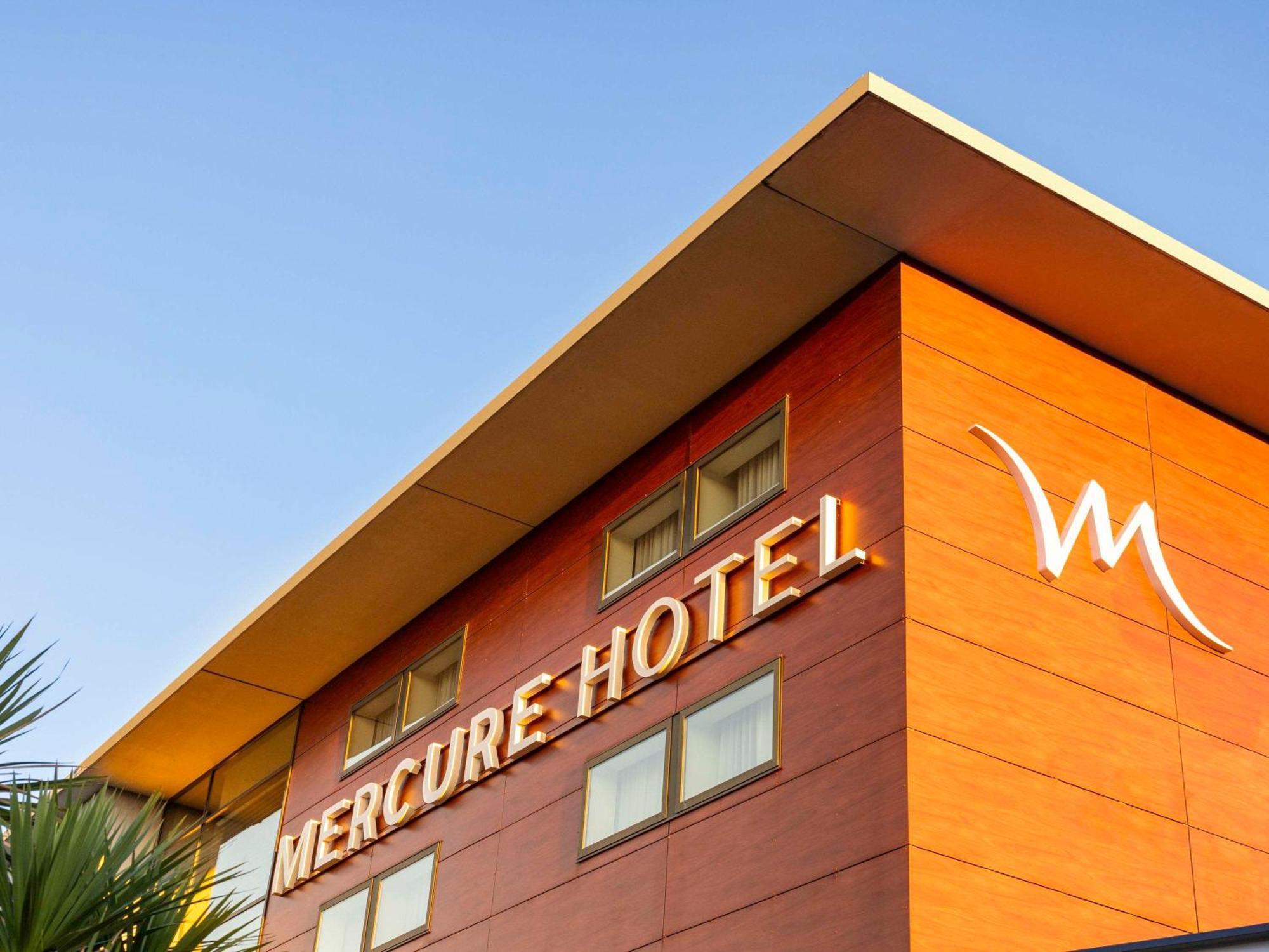 Astoria Hotel 4*