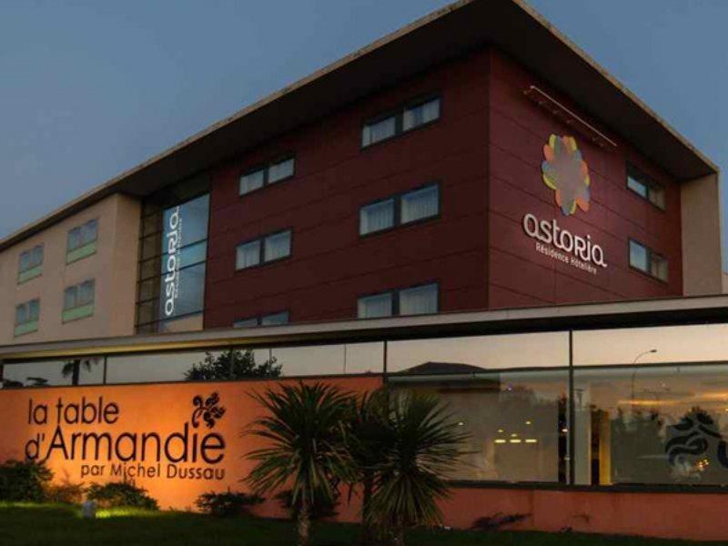 Astoria Hotel 4*